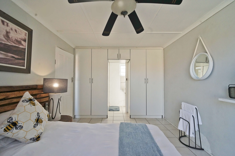 8 Bedroom Property for Sale in Gonubie Eastern Cape